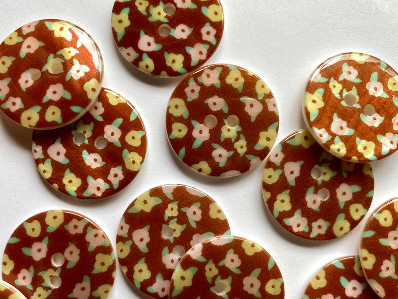 22mm - Brown with Pink & Yellow Flowers on Shell TextileGarden