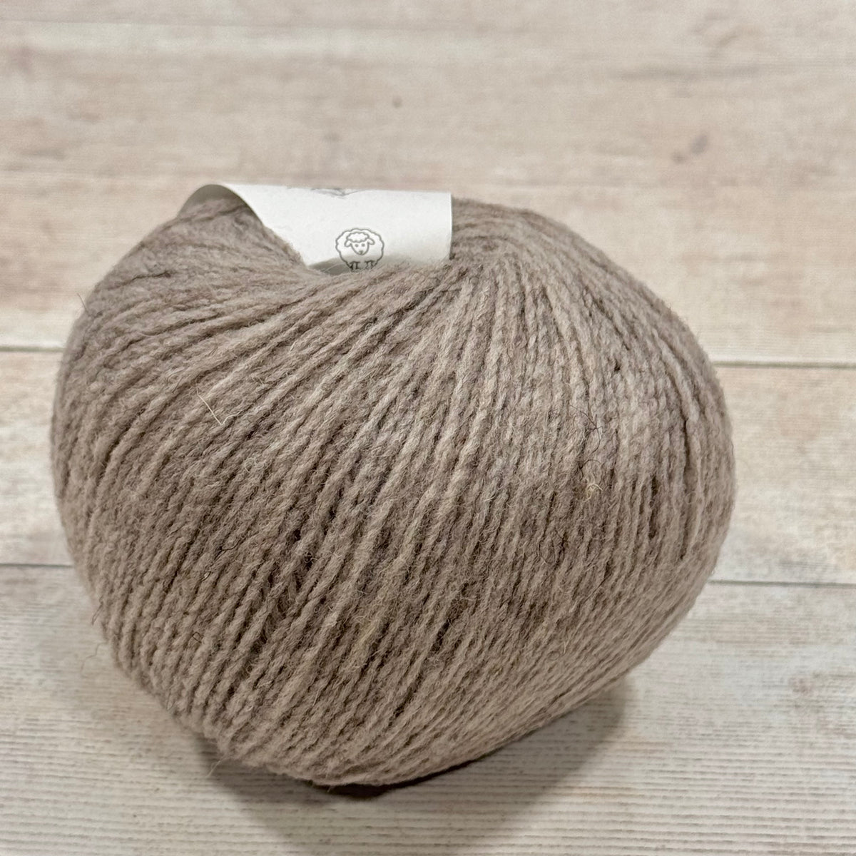 Cautiva by Wooldreamers