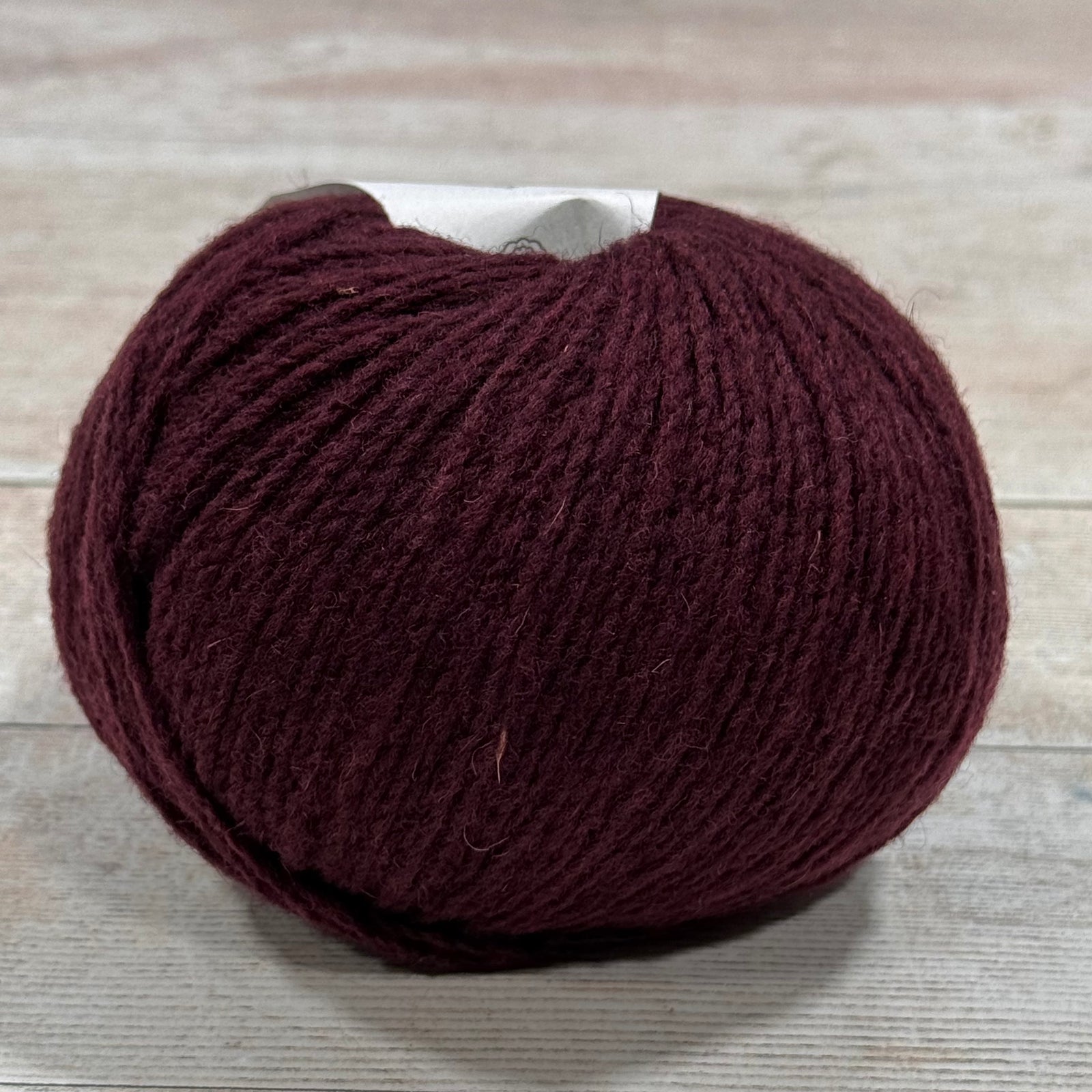 Cautiva by Wooldreamers