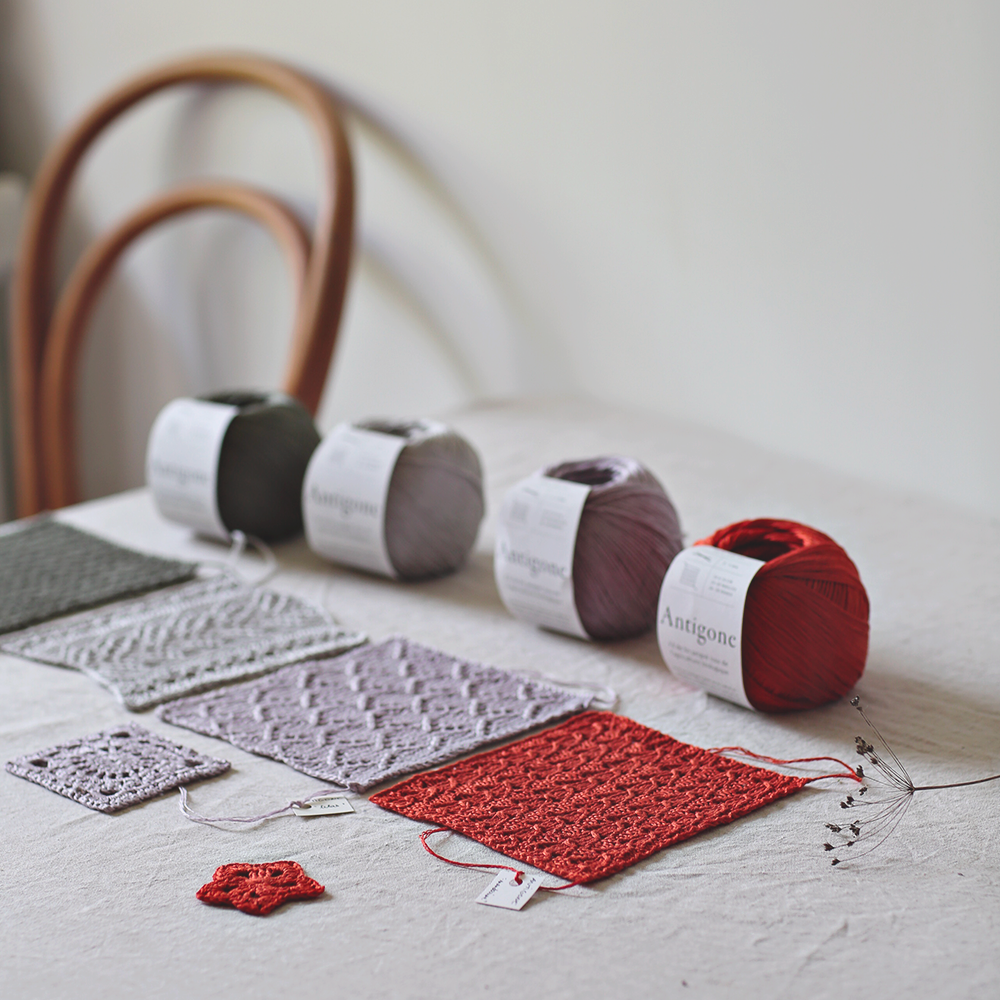 Antigone by de rerum natura