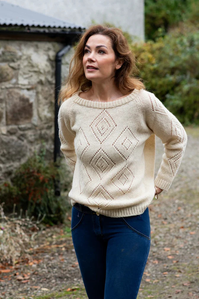 Motherland Top Kit with Eriu Elements Eriu Yarn