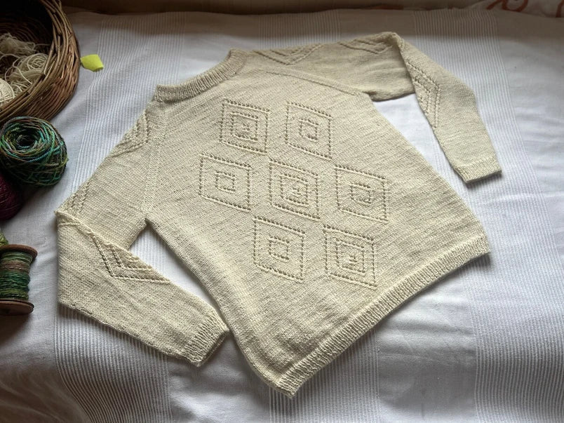Motherland Top Kit with Eriu Elements Eriu Yarn