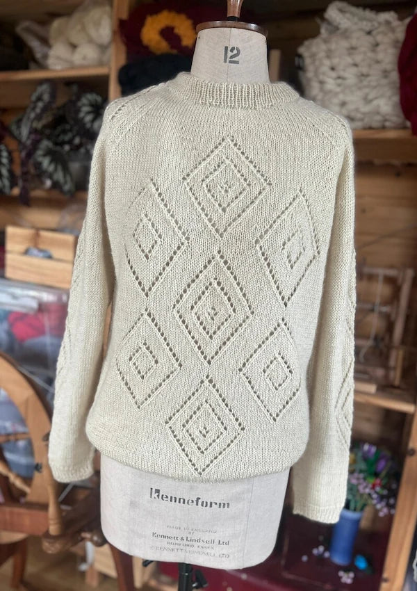 Motherland Top Kit with Eriu Elements Eriu Yarn