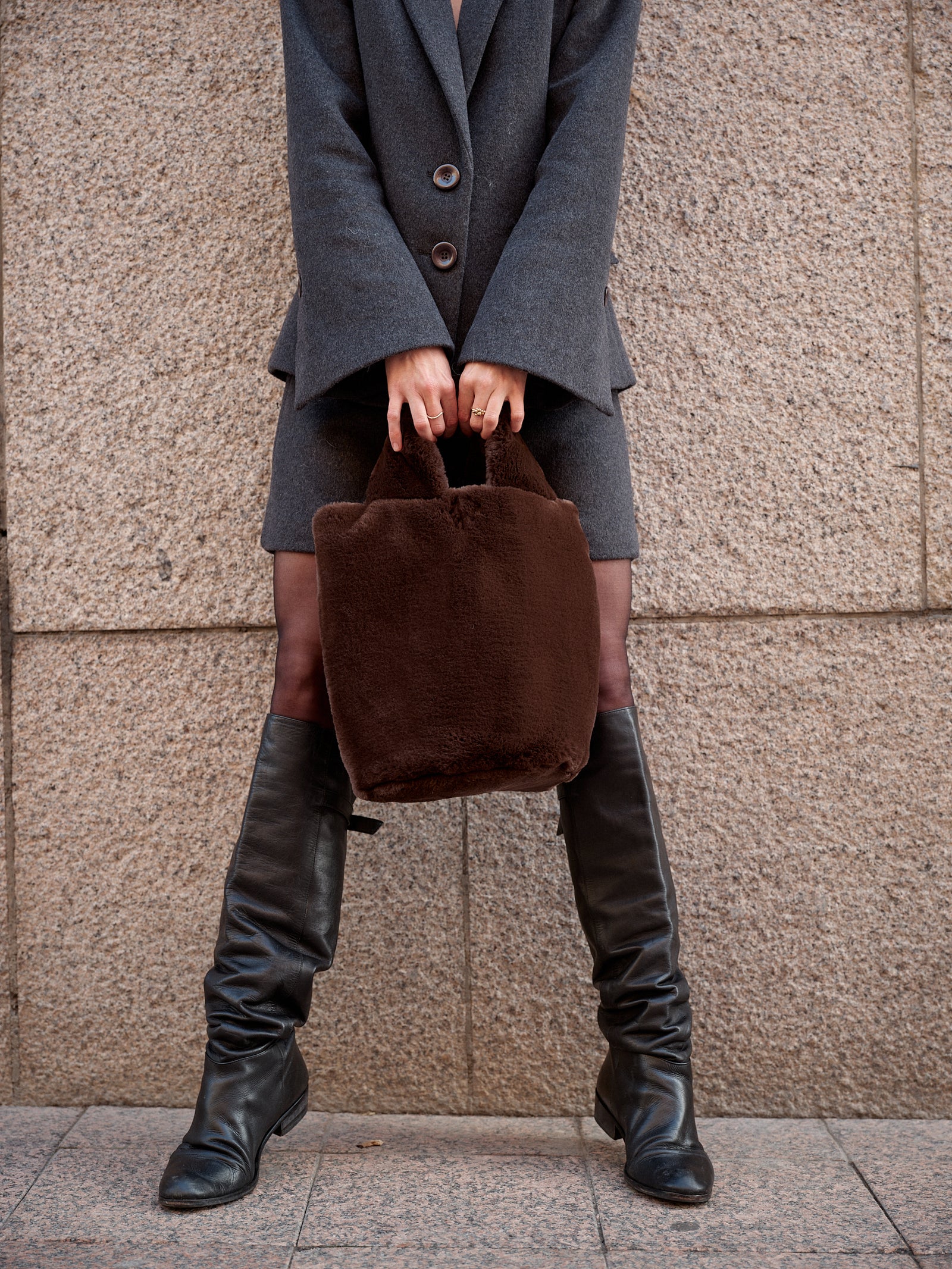 Nordic Chic: Knitting a Modern Wardrobe by Leeni Hoimela