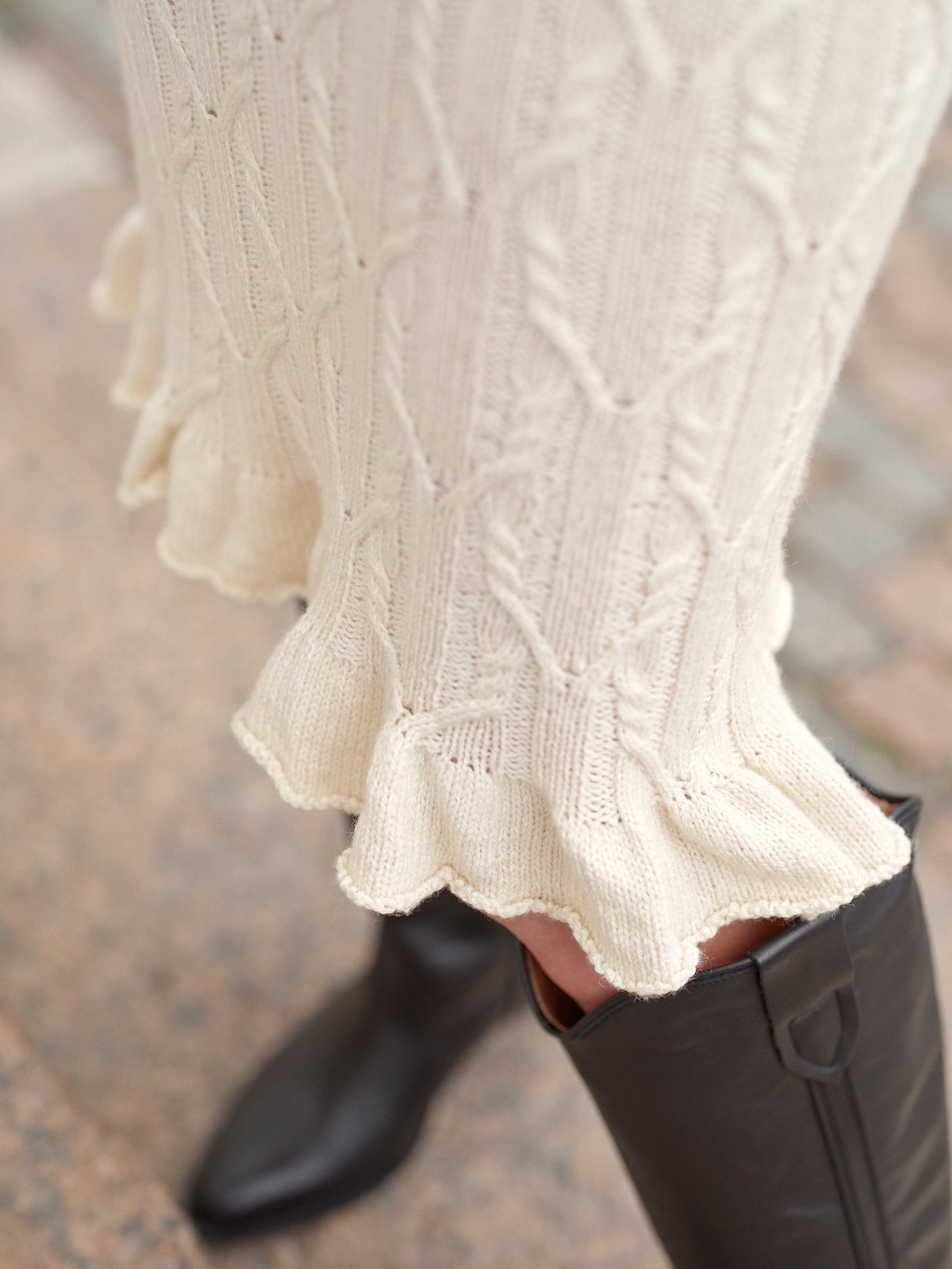 Nordic Chic: Knitting a Modern Wardrobe by Leeni Hoimela