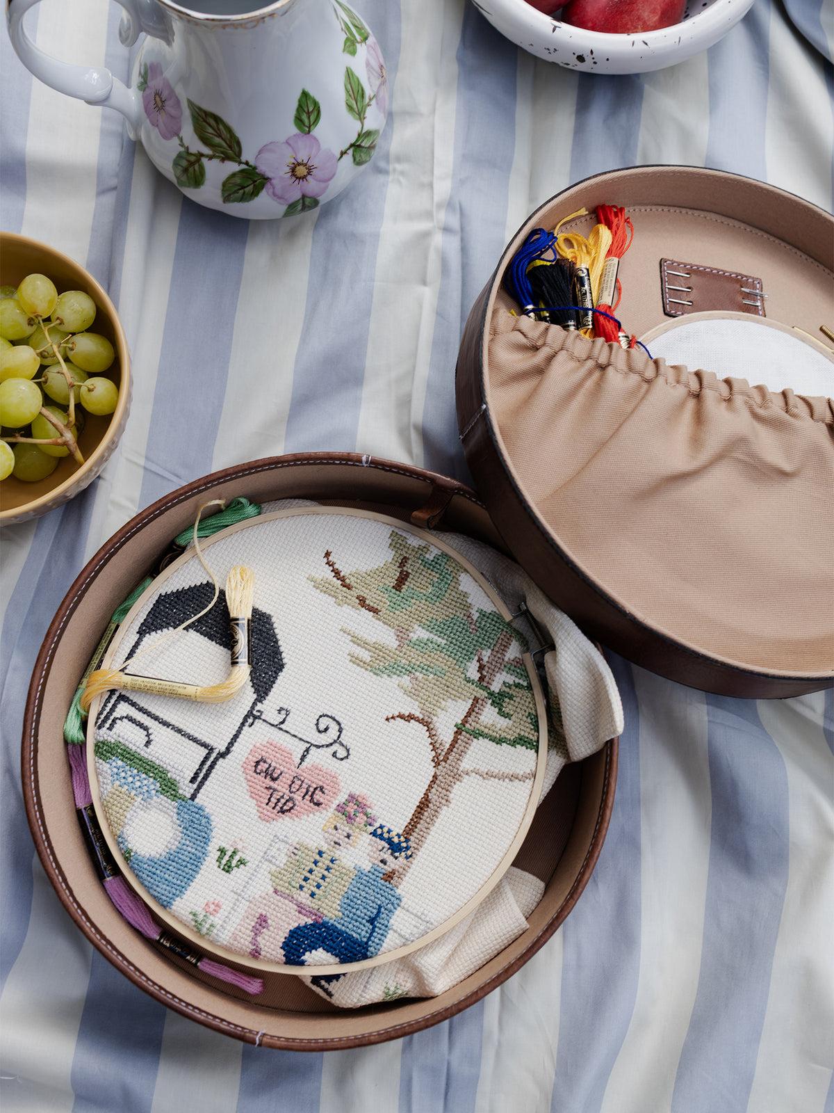 Project 156 Hoop Tray with Lid