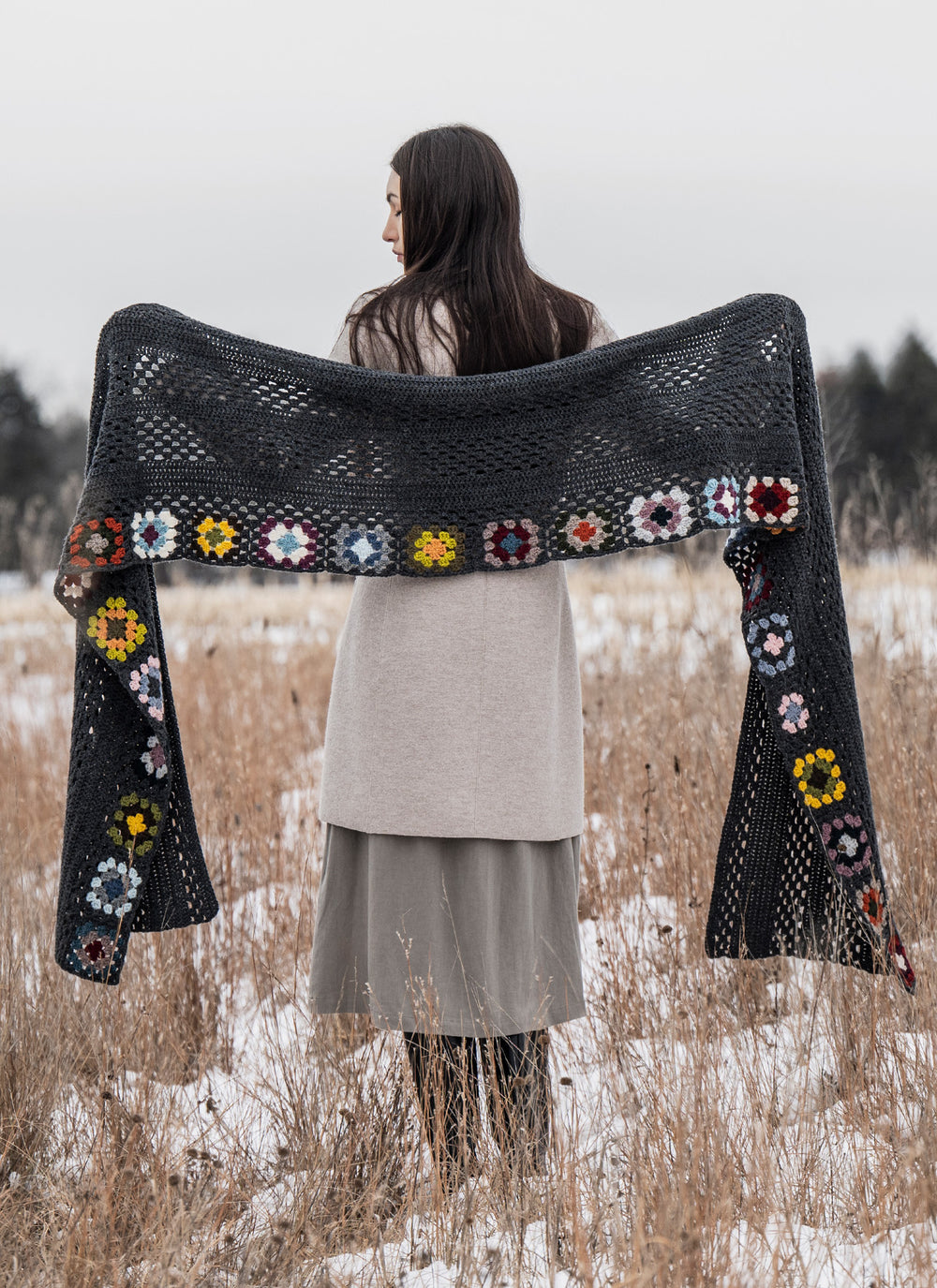Crochet-knit Wool Wrap Black/Brown