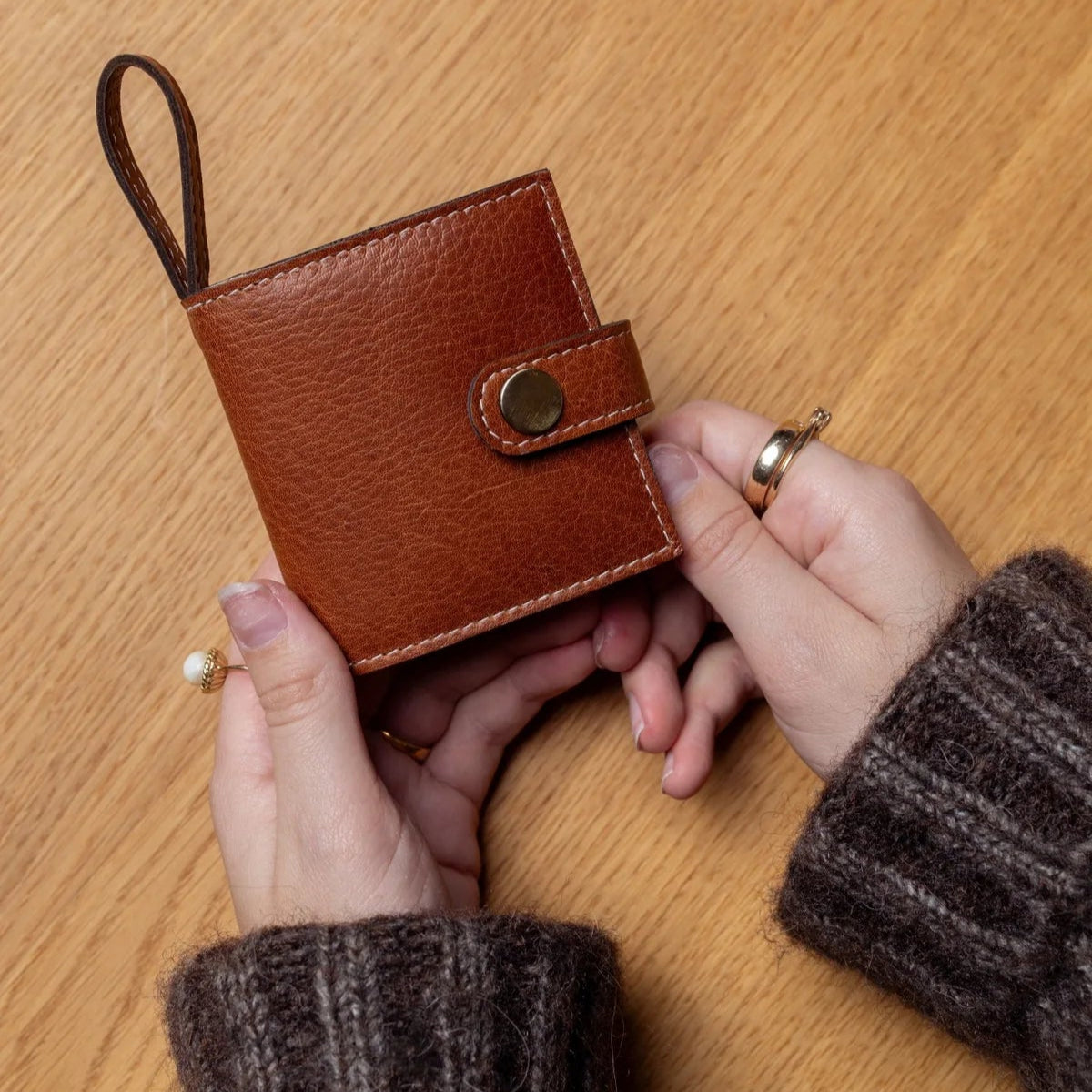 Project 76 Sewing / Darning Needle Leather Case