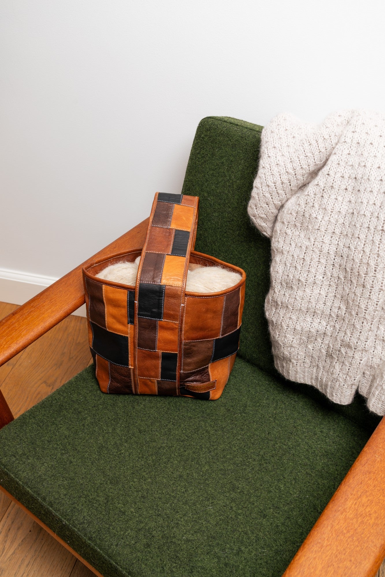 Torn&Cut 81 Knitting Shoulder Bag by Re:Designed