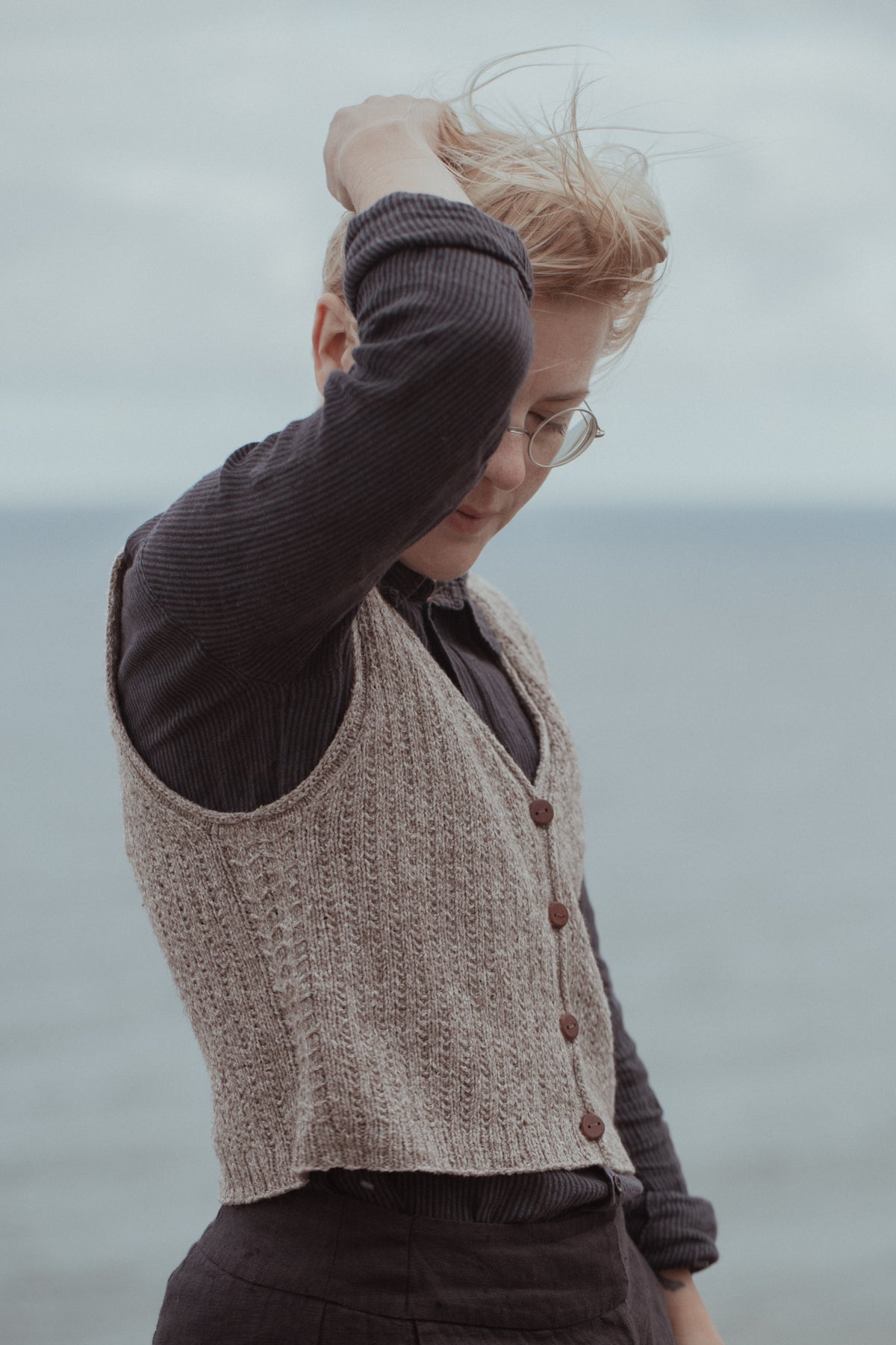 The Island and the Forest: A Knitted Correspondence