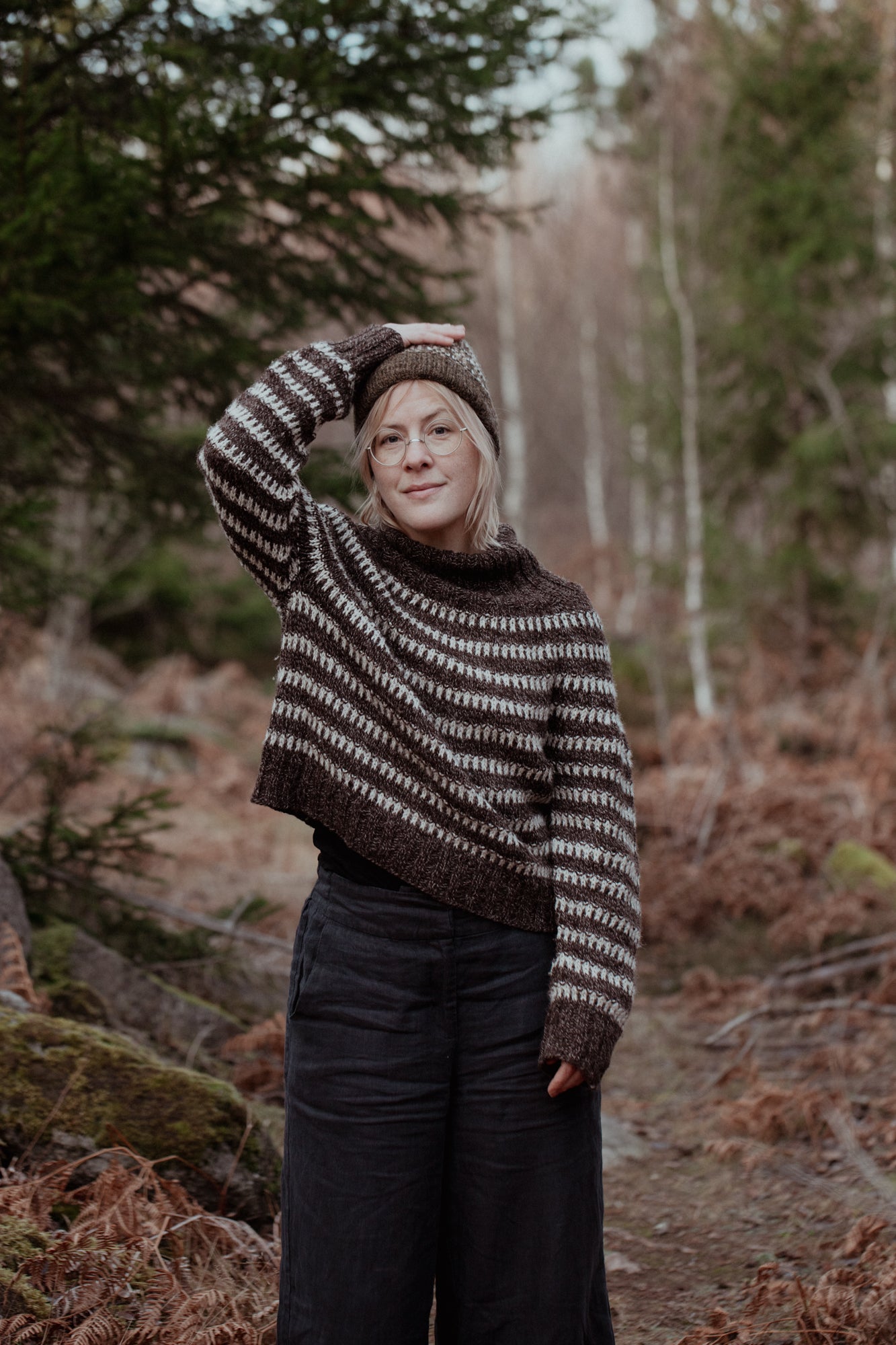 The Island and the Forest: A Knitted Correspondence