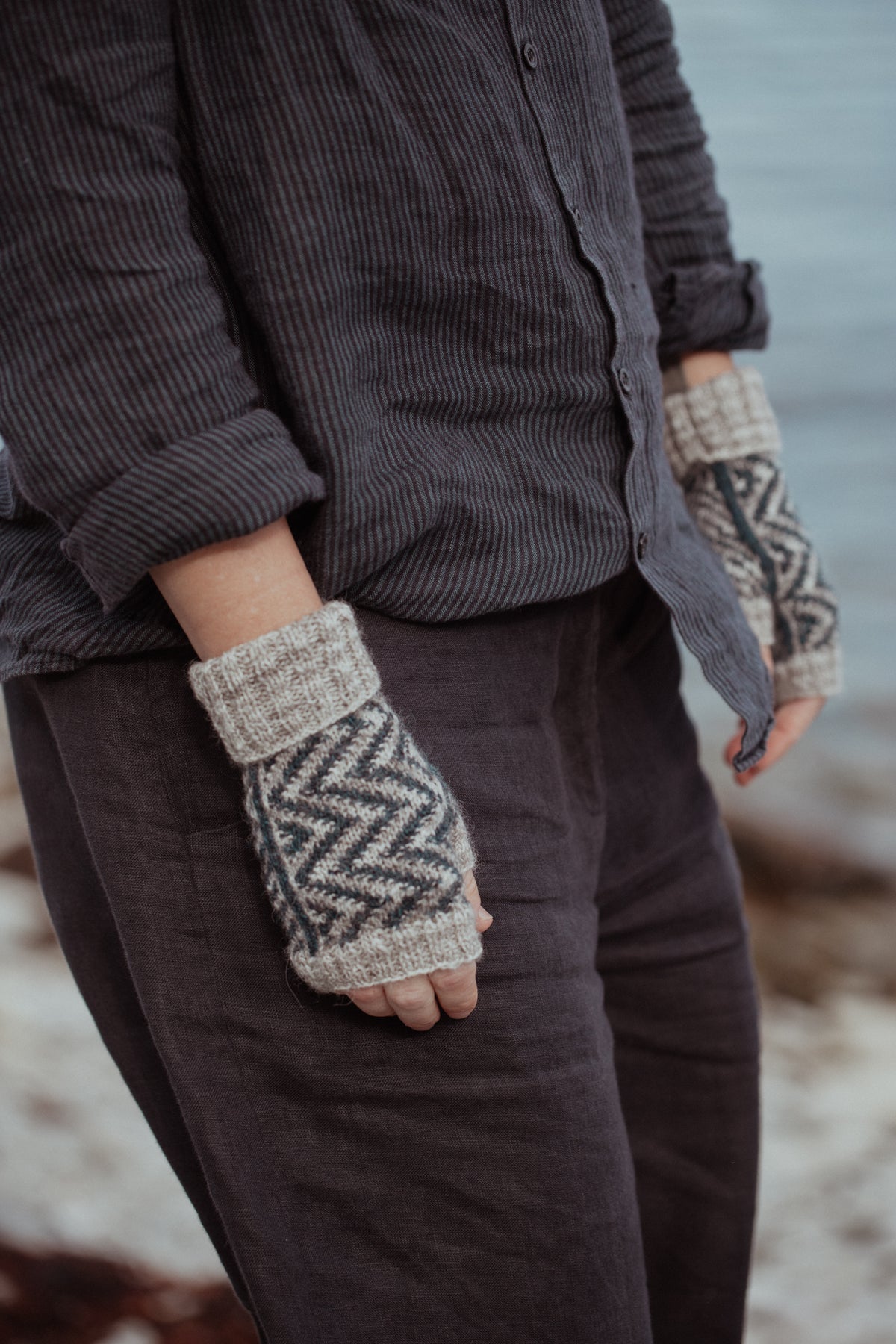 The Island and the Forest: A Knitted Correspondence