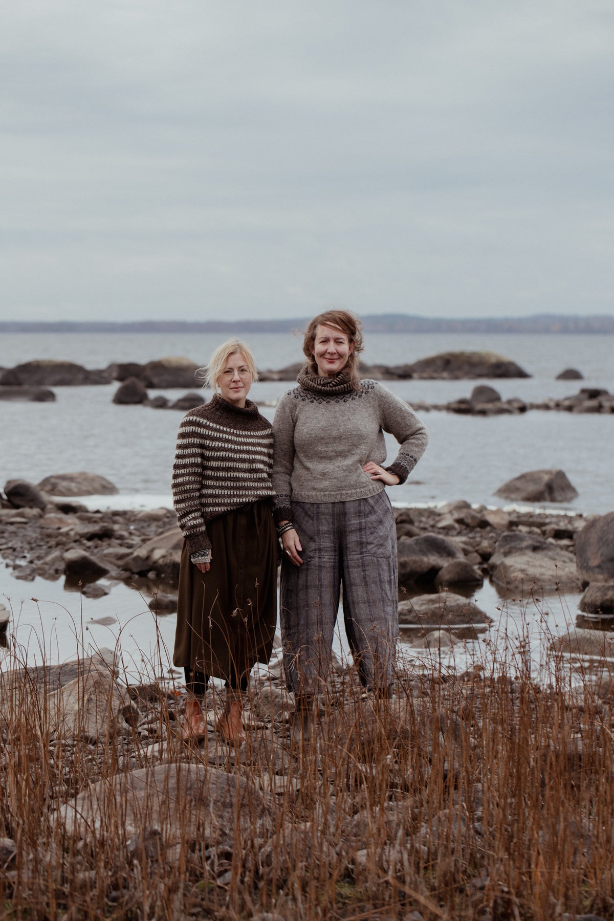 The Island and the Forest: A Knitted Correspondence