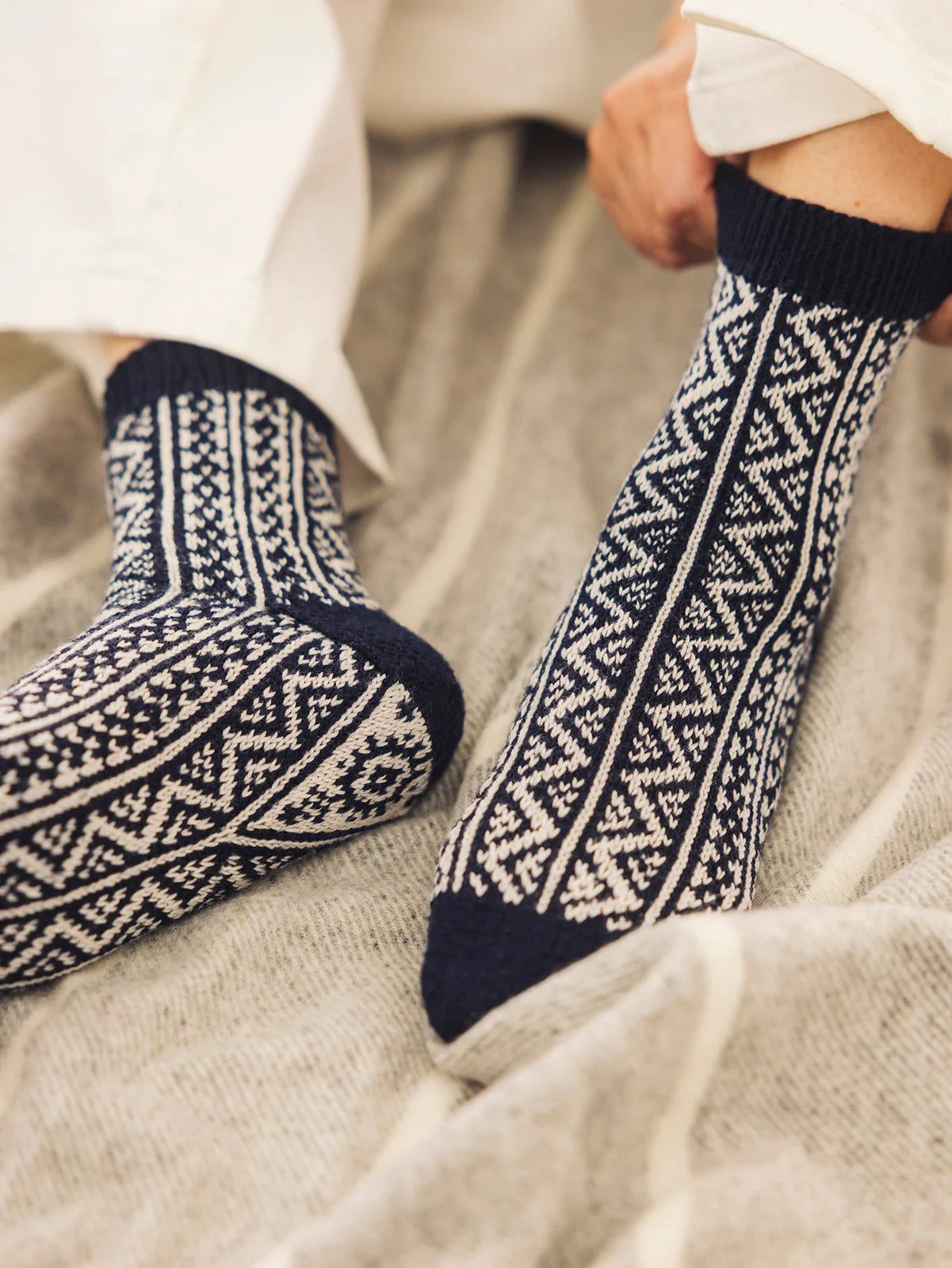 Sock Knitting Club by Amirisu