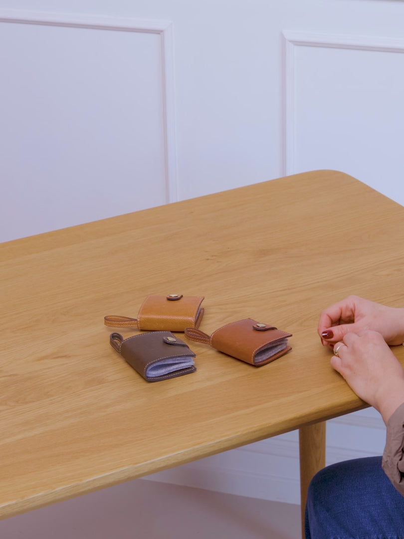 Project 76 Sewing / Darning Needle Leather Case