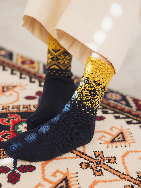 Sock Knitting Club by Amirisu