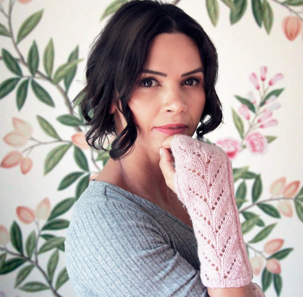 Tree of Life Mittens Kit with Ériu Elements