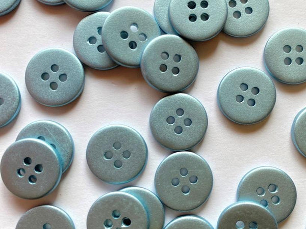Matt Metallic Ice Aqua Shell 12mm (½") Buttons | Tribe Yarns, London ...