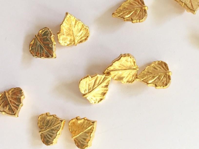 15mm - Gold Colour Leaves with Back Shank TextileGarden
