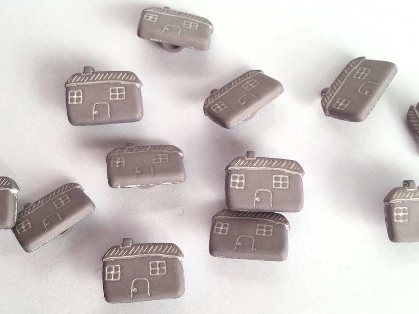 15mm - Grey Houses with Pale Markings TextileGarden