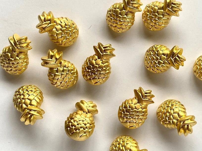 18mm - Gold Metallic Pineapple Buttons TextileGarden