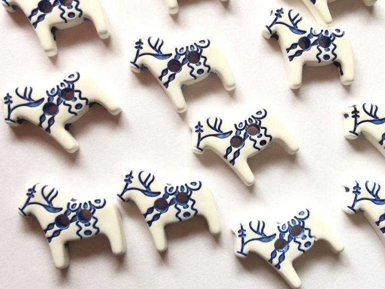 18mm - Off White Dala Horse / Pony Buttons TextileGarden
