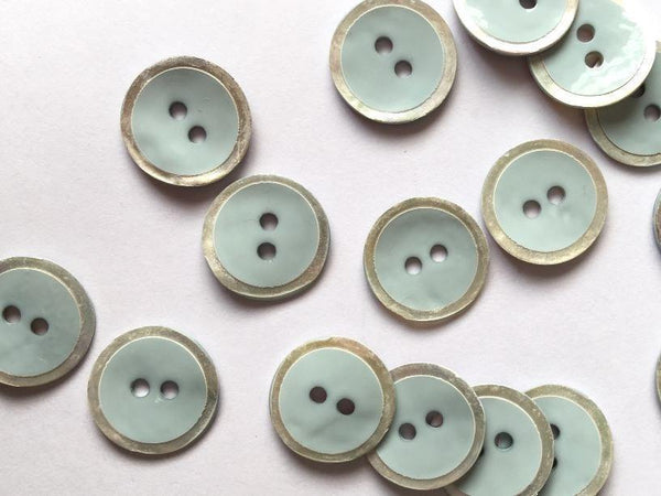 Pale Blue Glossy Shell 18mm (3/4