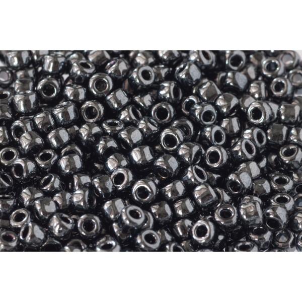 Size 8 Glass Seed Beads Debbie Abrahams Beads