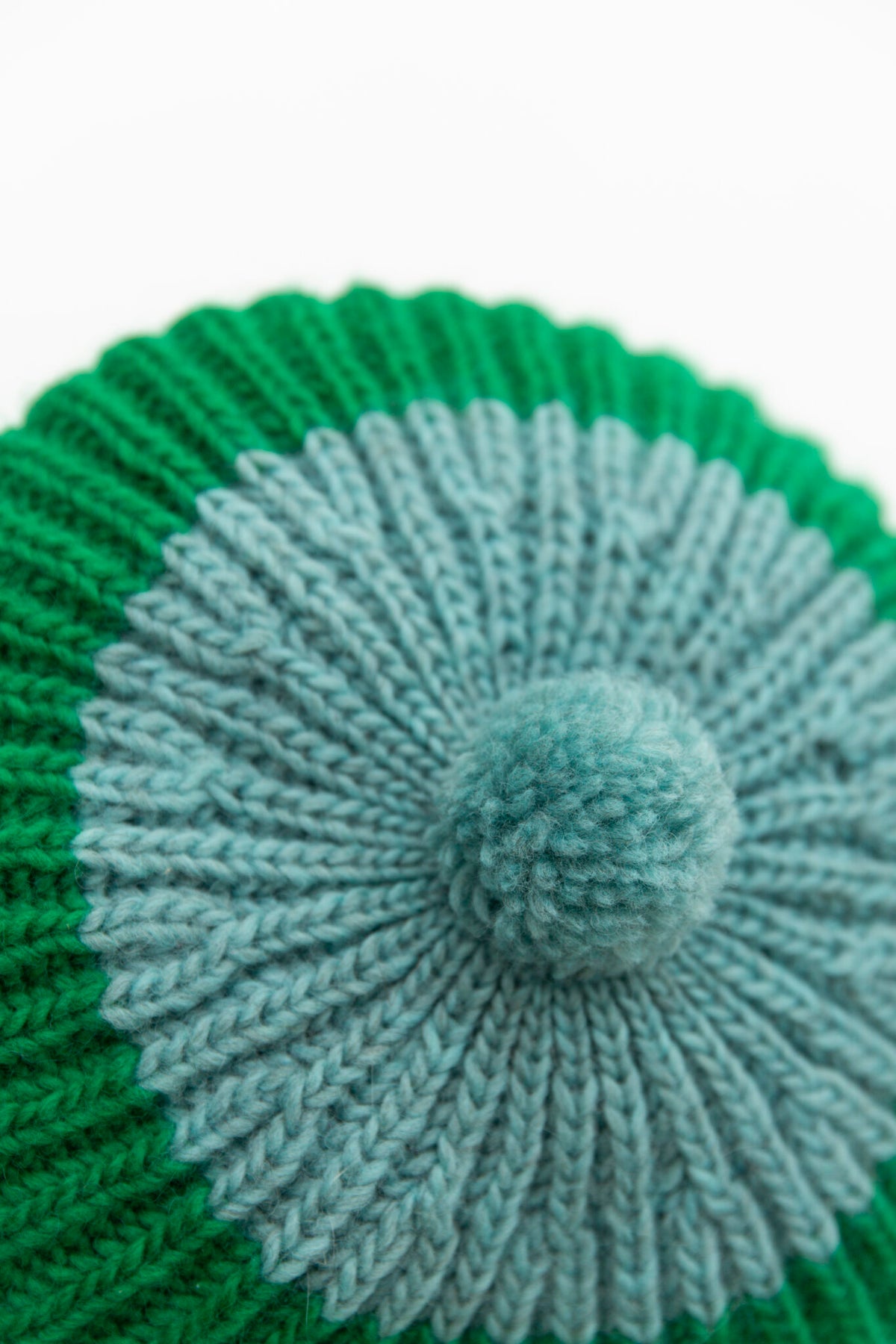 Kaktus Beret Pattern KAOS Yarn