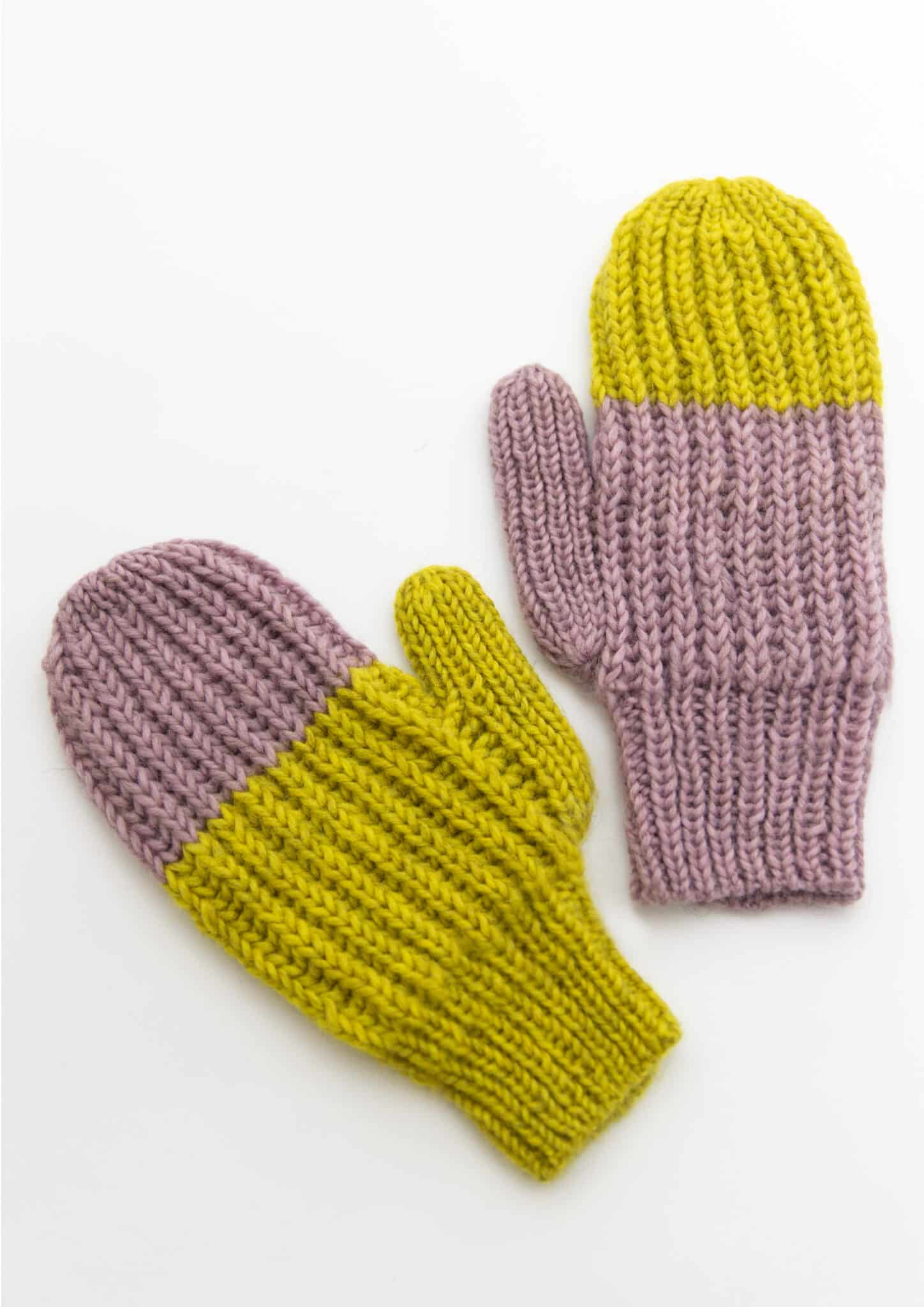 Kaktus Mittens Pattern KAOS Yarn