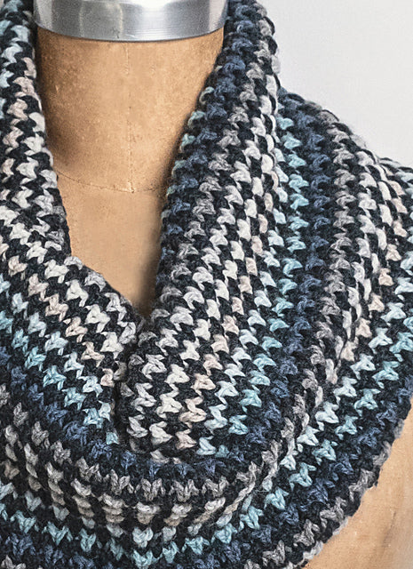 Woolstok Holiday Frost Chilton Cowl Kit Blue Sky Fibers