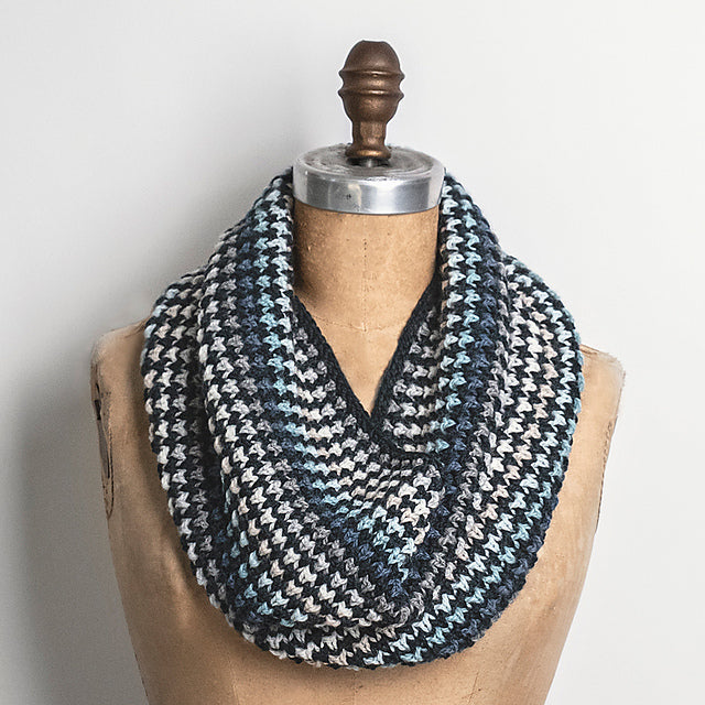 Woolstok Holiday Frost Chilton Cowl Kit Blue Sky Fibers