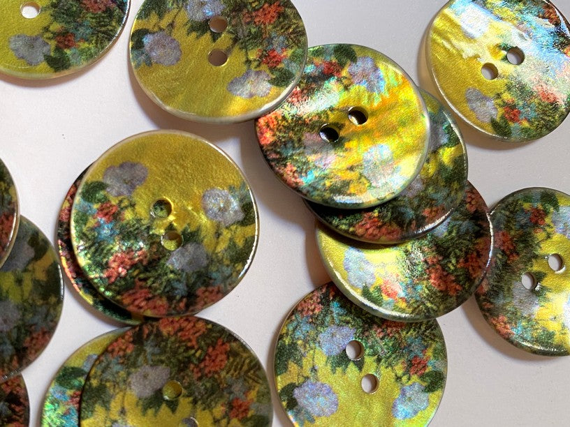 23mm - Glossy Yellow Floral Shell Buttons TextileGarden