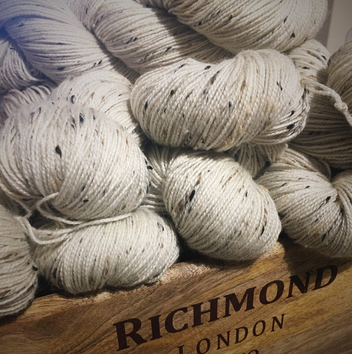 Bluefaced Leicester Donegal 4-Ply - Undyed Undyed