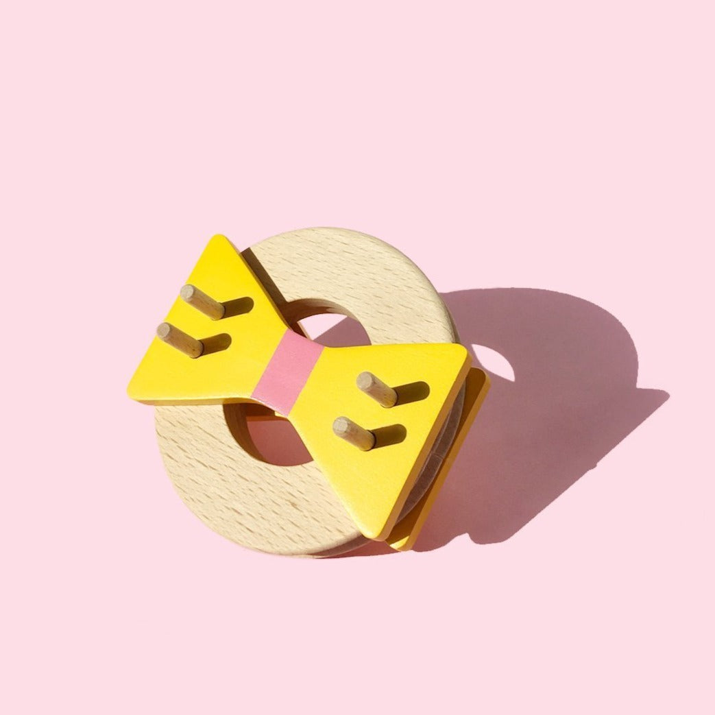 Bow Pom Maker 3.5 - 4.5" Pompoms - Yellow Pom Maker