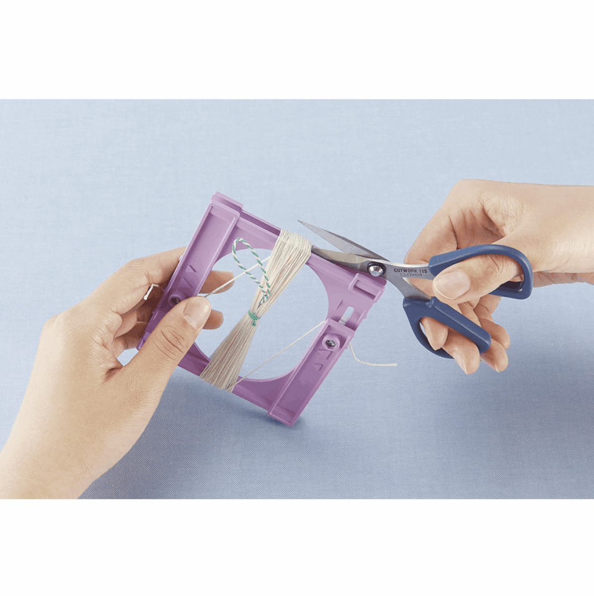 Clover Adjustable Tassel Maker - Small Clover