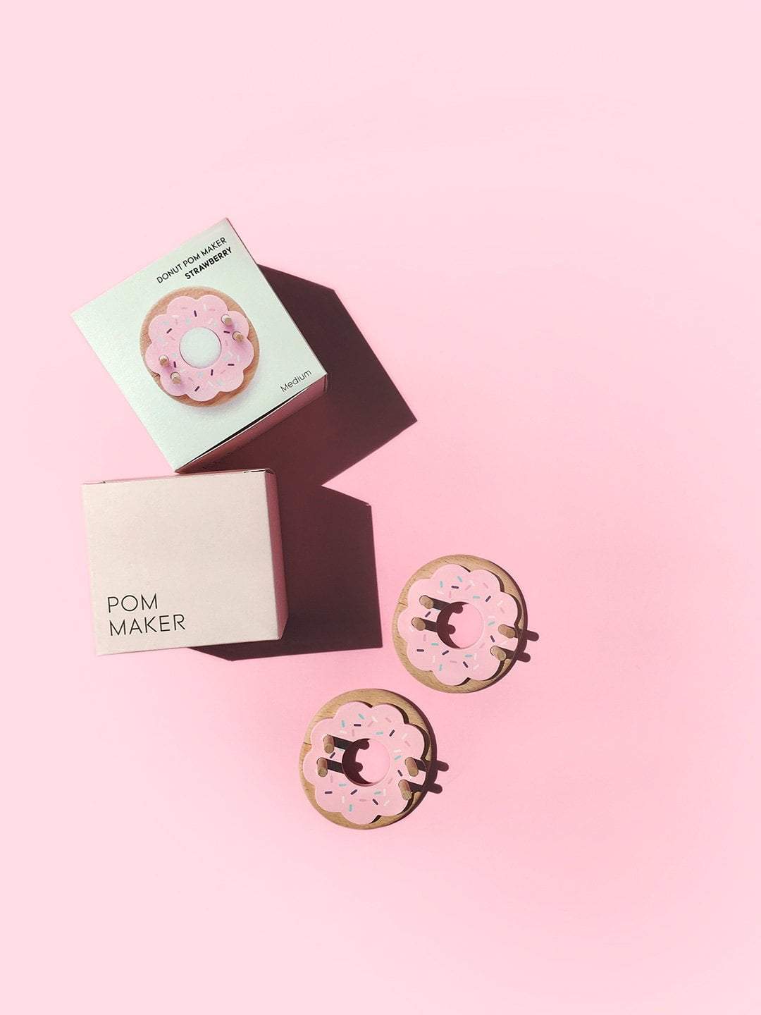 Donut Pom Maker 2.5 - 3.5" Pompoms - Strawberry (doughnut!) Pom Maker