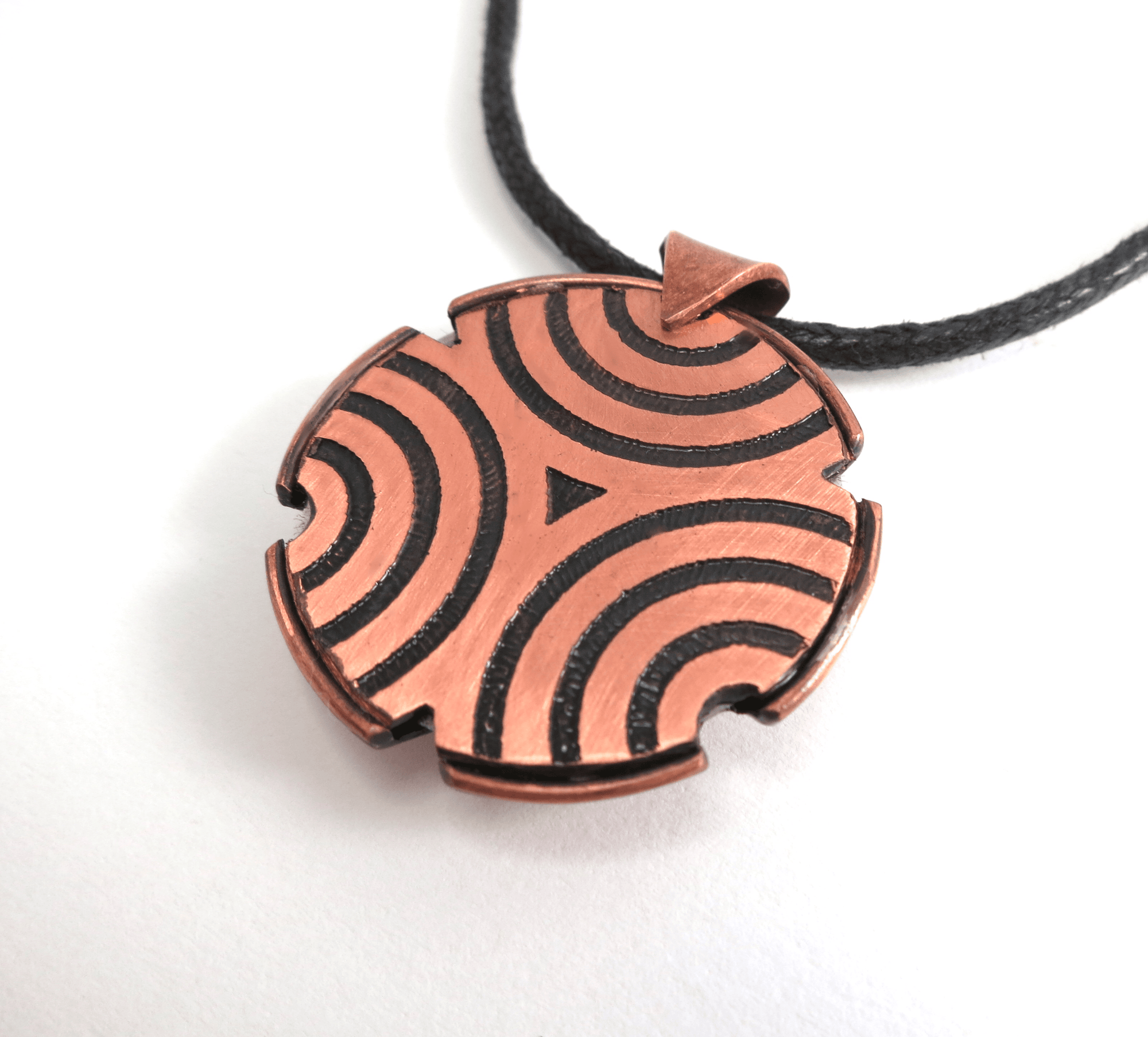 Exclusive Tribe Thread Cutter Pendant FizzCat
