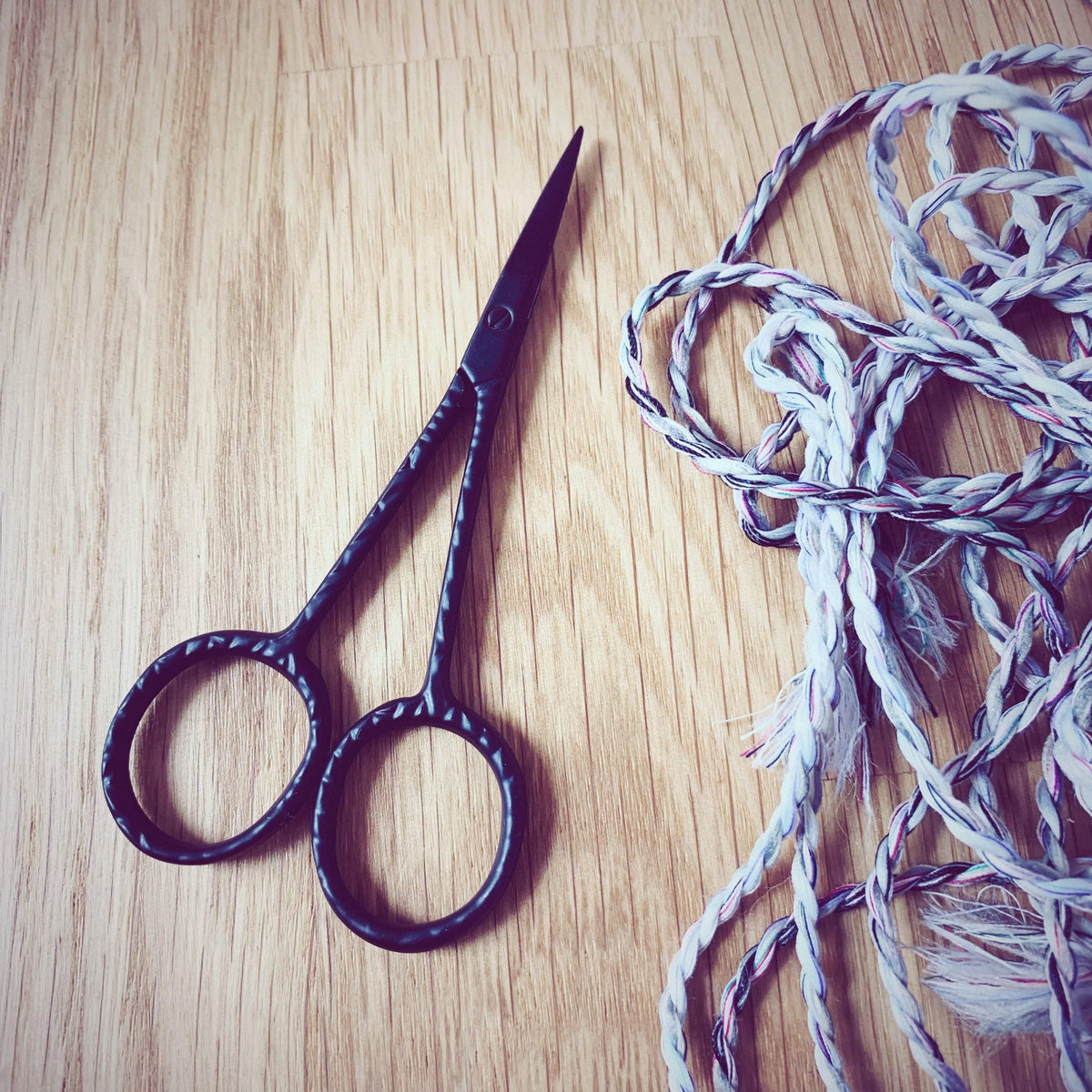 Joji Scissors Kelmscott Designs