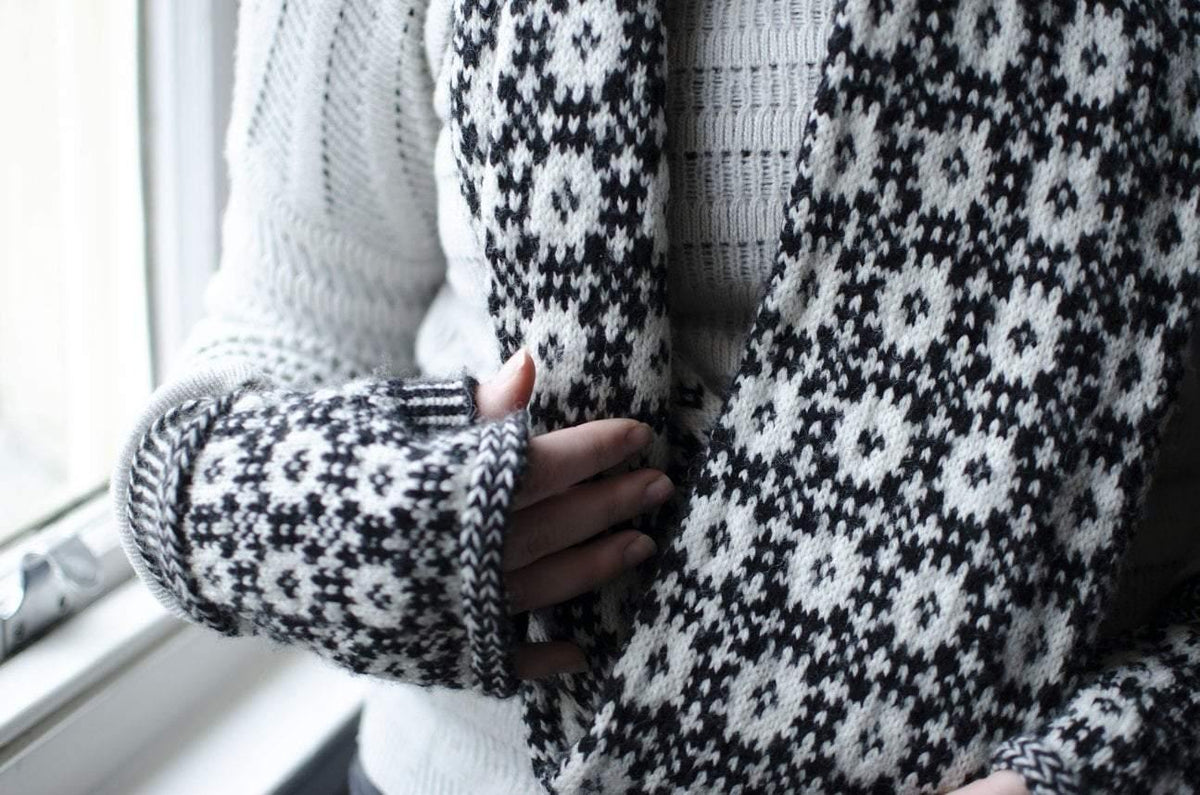 Narbeth Cowl Pattern by Aleks Byrd Walcot Yarns