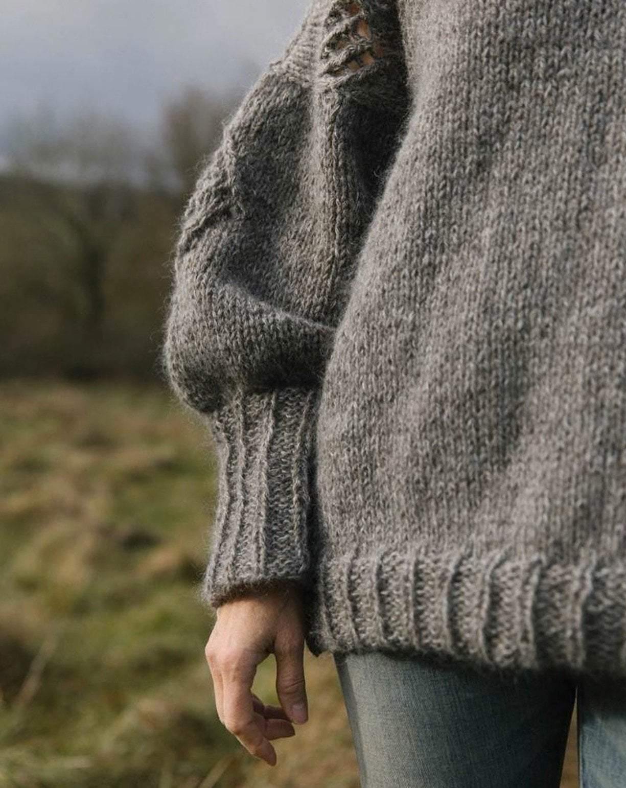 No.6 Amanda's Sweater Pattern Biches & Bûches