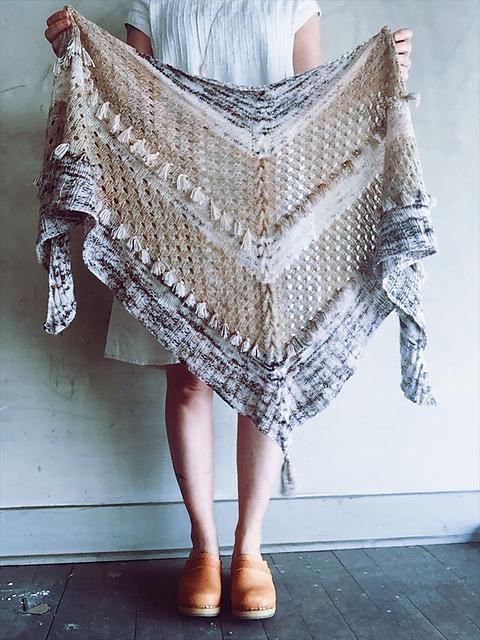 Ohra Shawl Pattern by Caitlin Hunter tribeyarns
