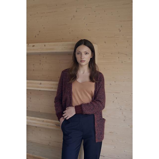 P (Purl) Cardigan Pattern Isager