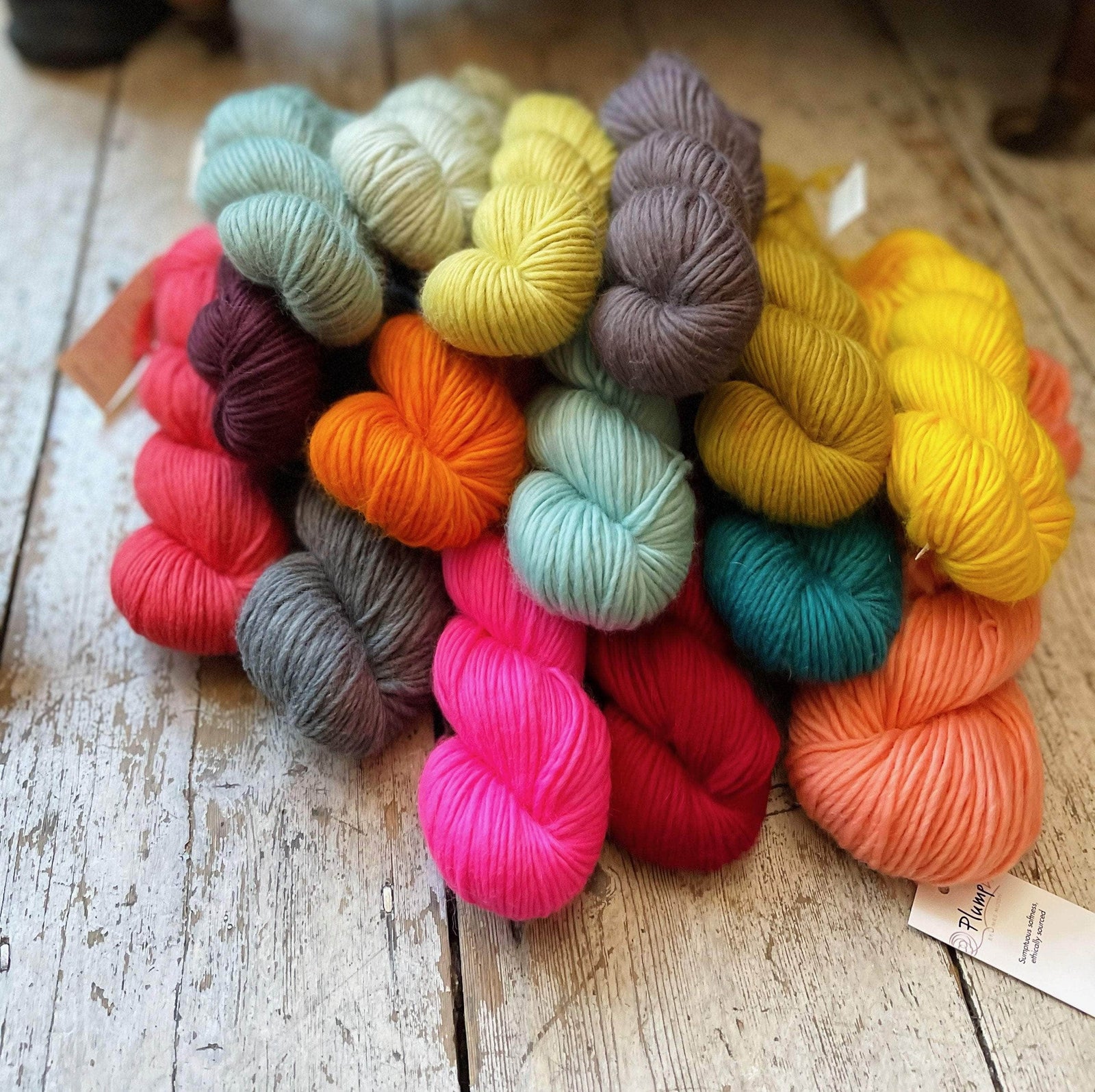 Fangs - Hand Dyed Yarn, MCN DK Weight Cashmere Merino Wool Nylon Yarn, –  Rainbow Peak Yarns