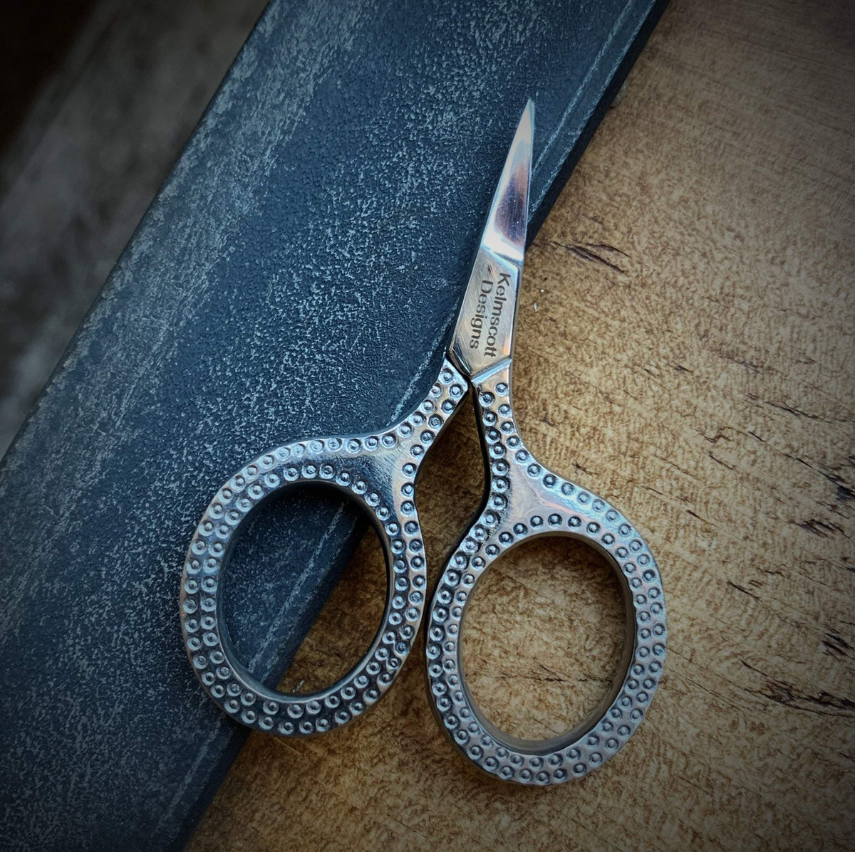 Susan Scissors Kelmscott Designs