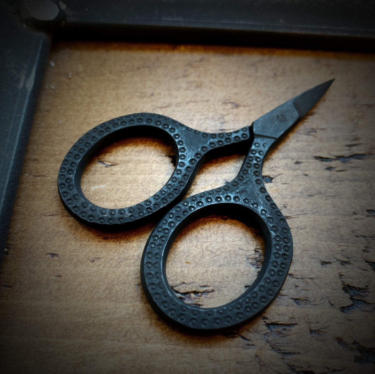 Susan Scissors Kelmscott Designs